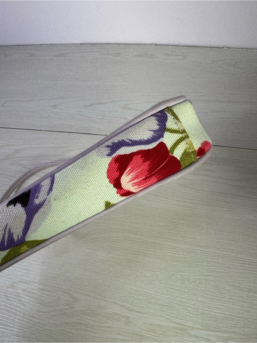 vintage Lulu Guinness canvas top handle bag in a floral print - Picture 4 of 9
